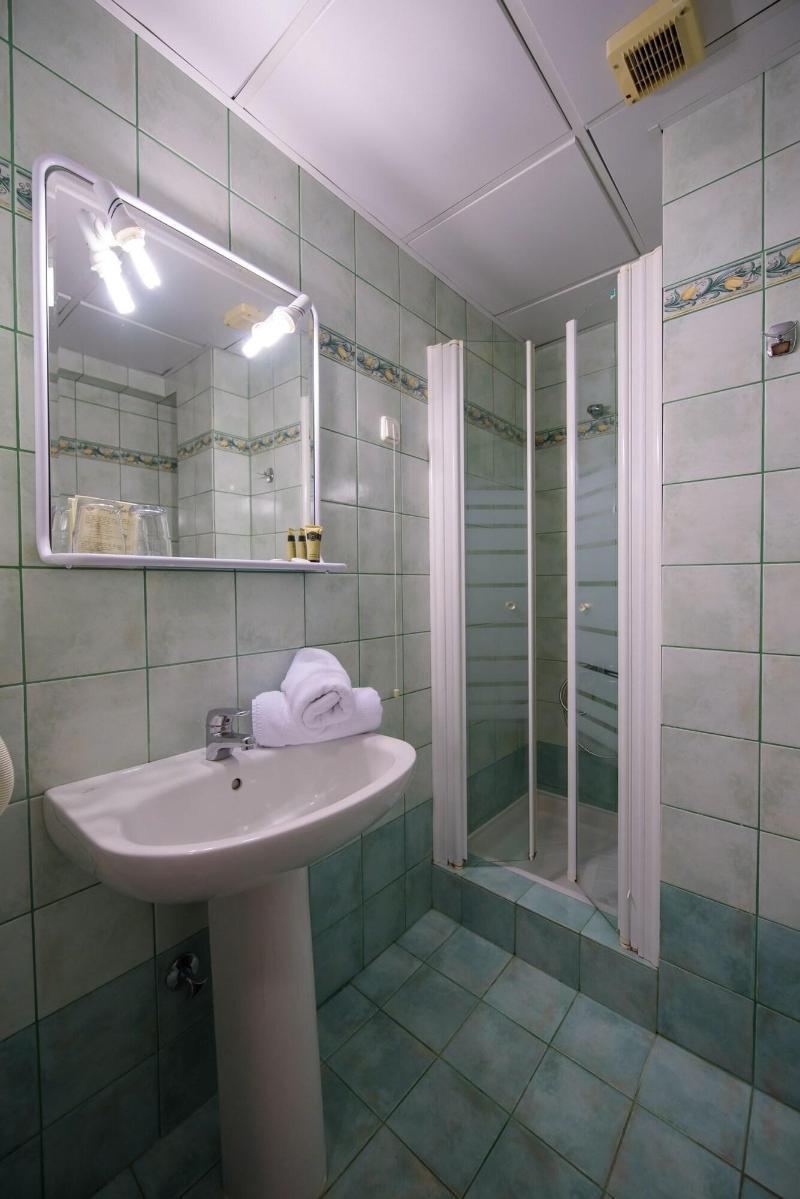 Hotel Kastoria In Kastoria City Екстериор снимка