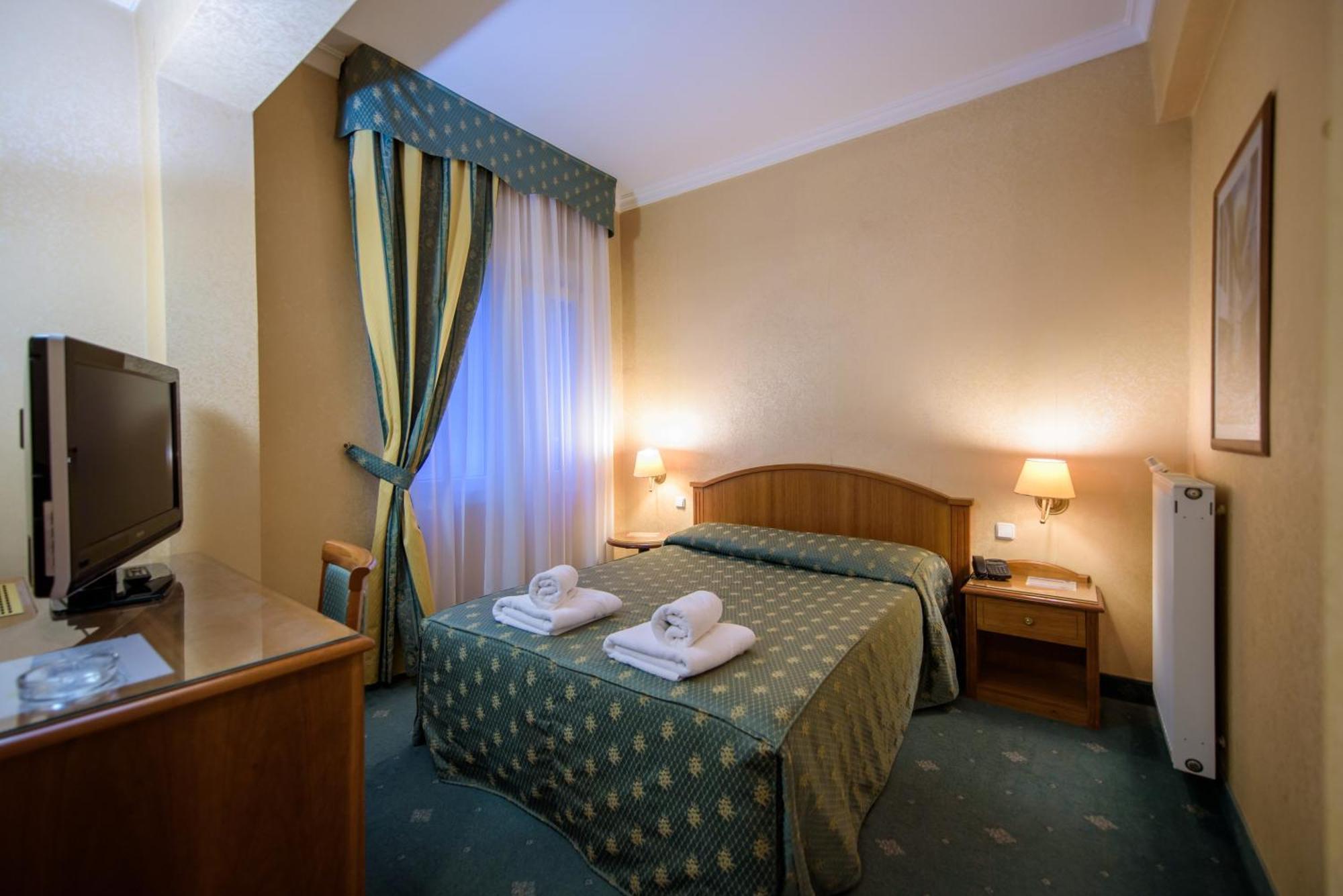 Hotel Kastoria In Kastoria City Екстериор снимка